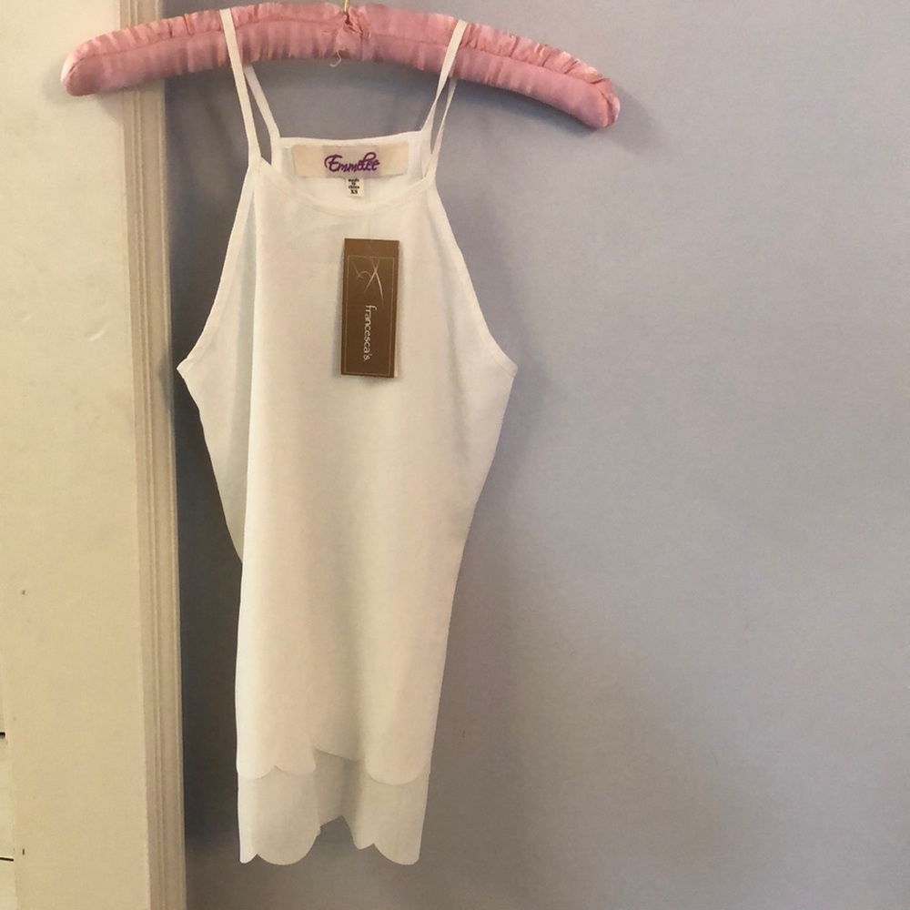 NWT Emmalee off white tank top, scalloped bottom and back, 15” pit/pit S